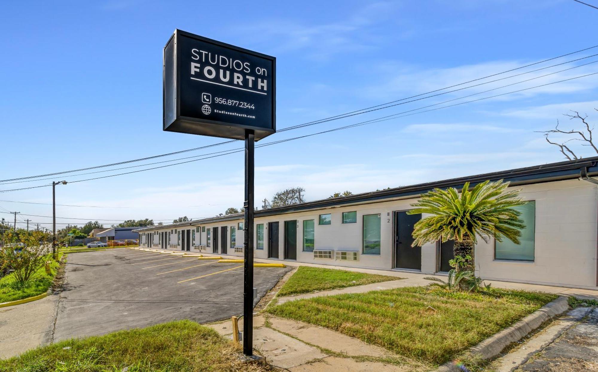 Studios On Fourth 麦卡伦 外观 照片
